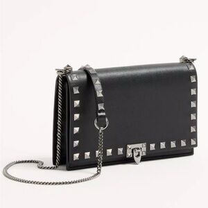 ✨NEW Valentino Garavani Rockstud Shoulder/Crossbody Bag✨